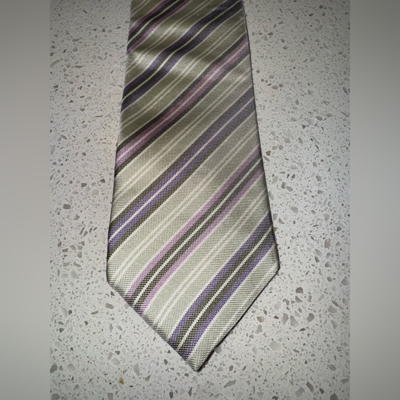 Lombardo Stripped 100% Silk Adult Standard Tie - Picture 1 of 6